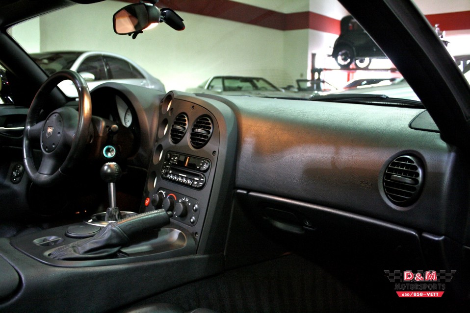 2004 Dodge Viper SRT-10