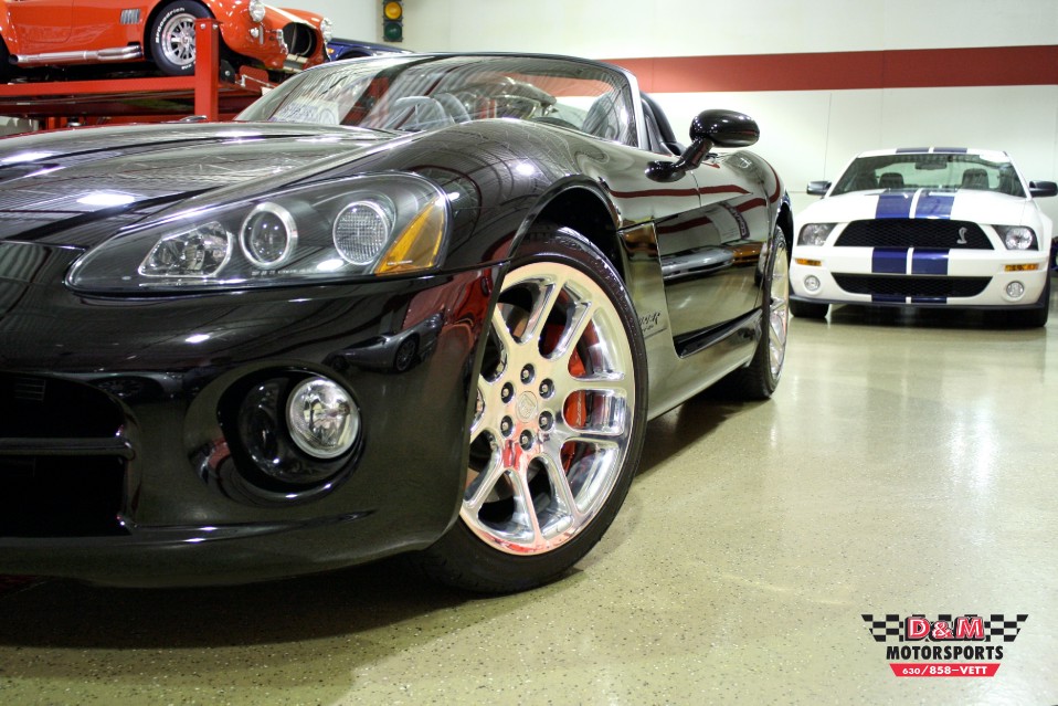 2004 Dodge Viper SRT-10