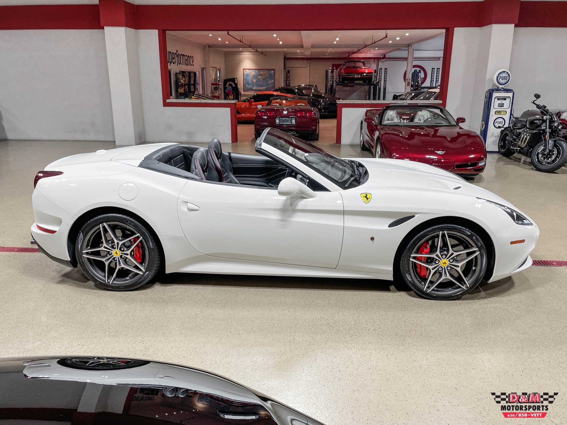 Used 2016 Ferrari California T  | Glen Ellyn, IL