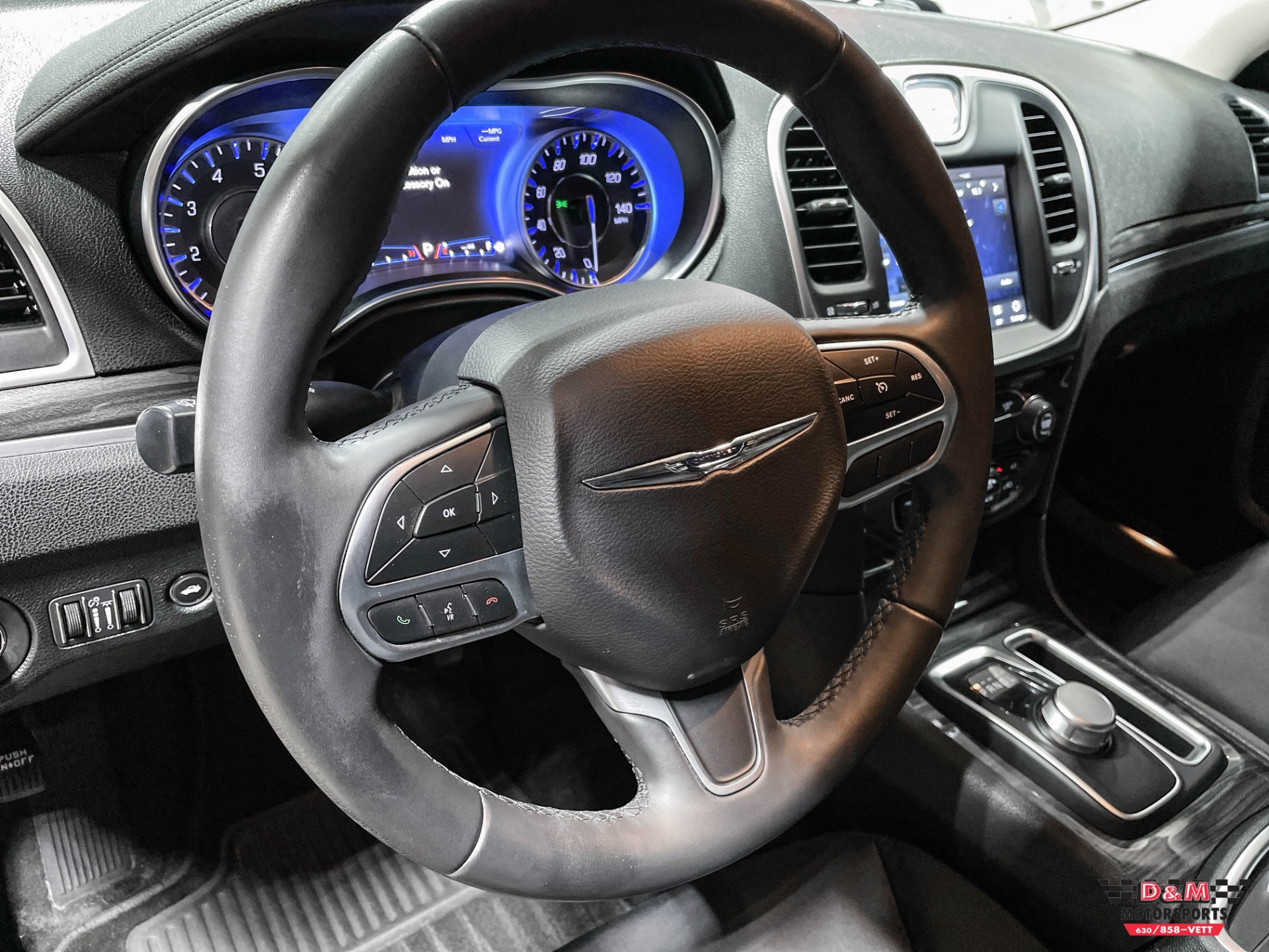 Used 2018 Chrysler 300 Touring | Glen Ellyn, IL