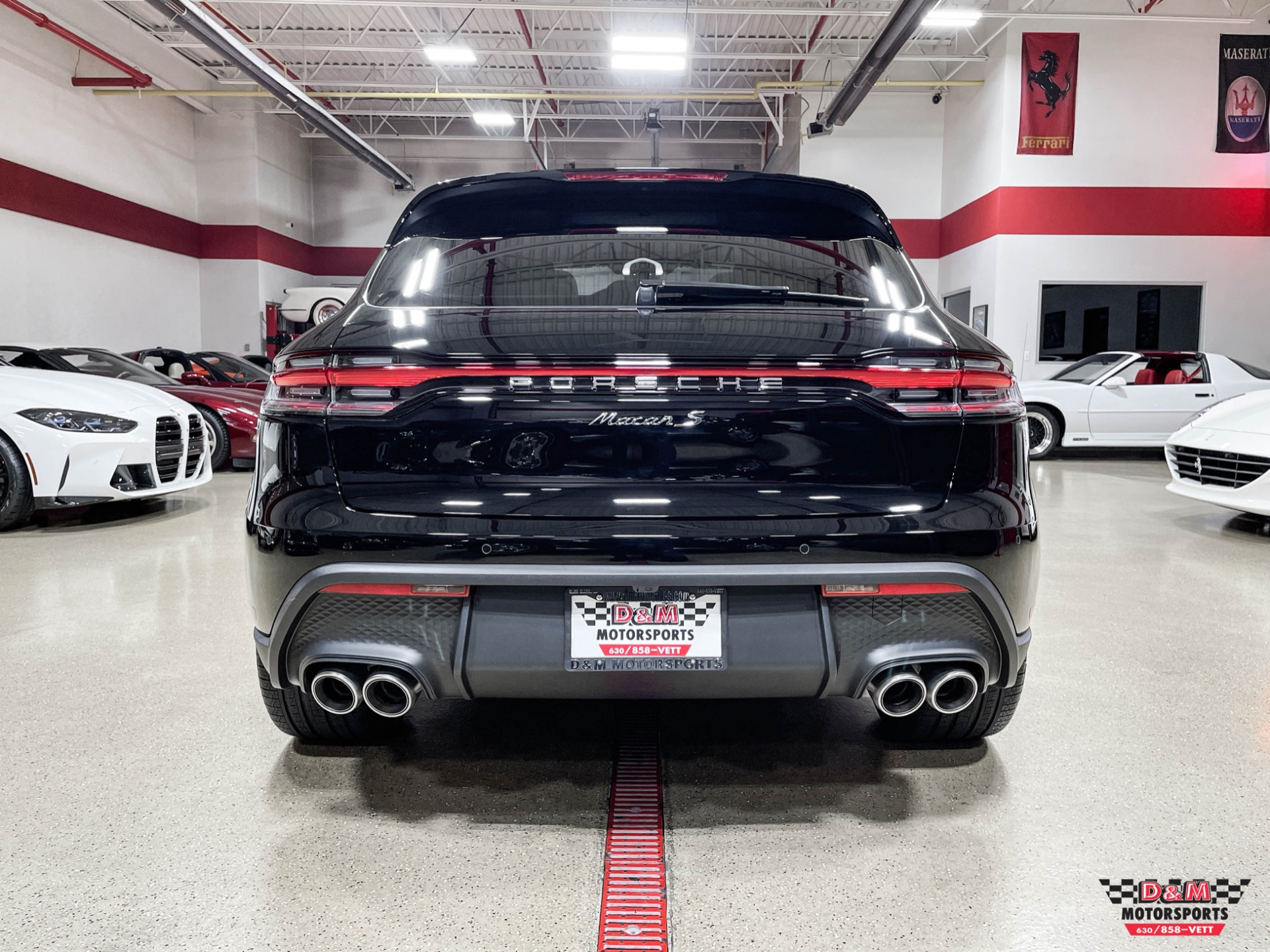 Used 2023 Porsche Macan S | Glen Ellyn, IL