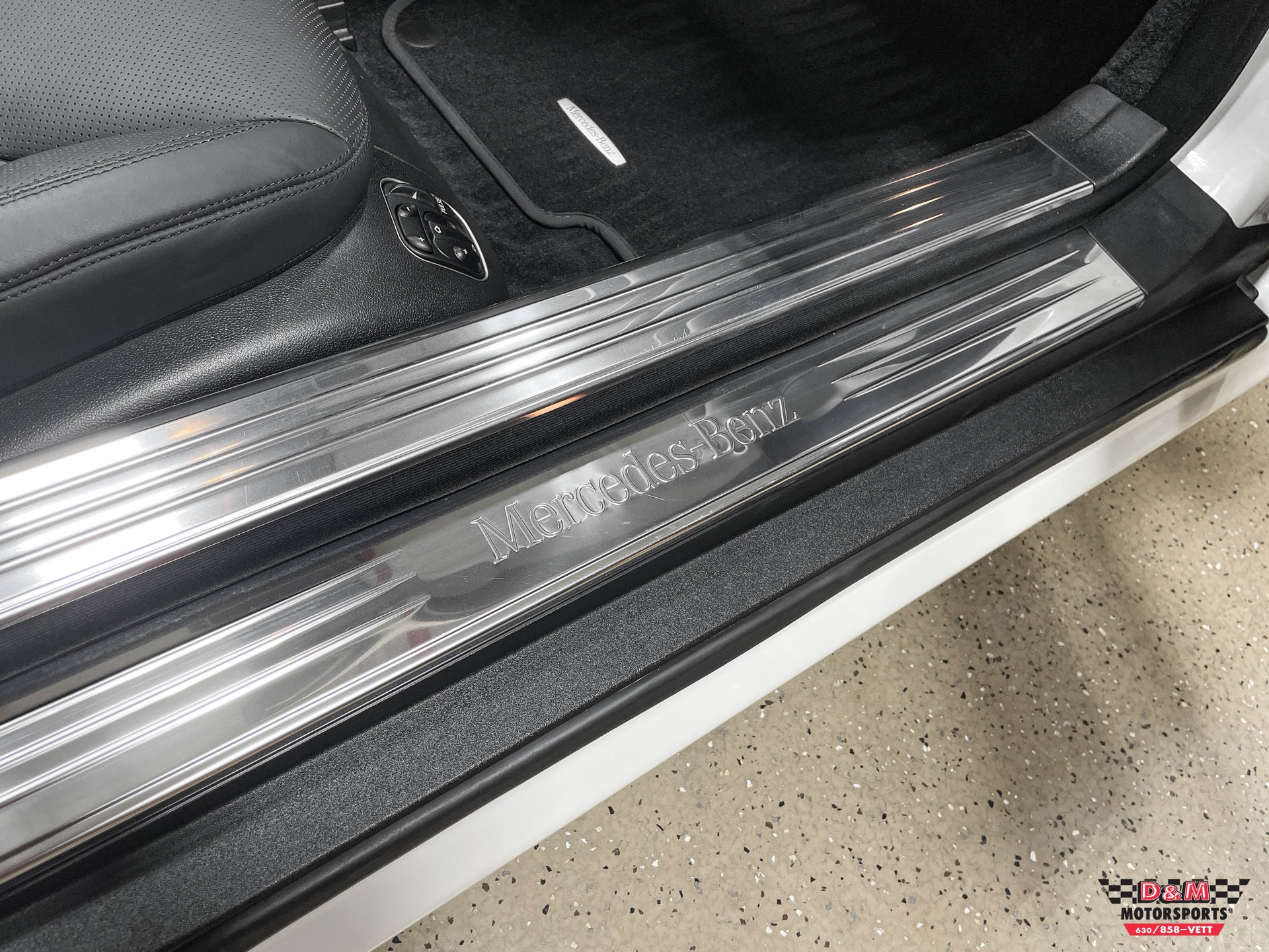 Used 2009 Mercedes-Benz SL550  | Glen Ellyn, IL