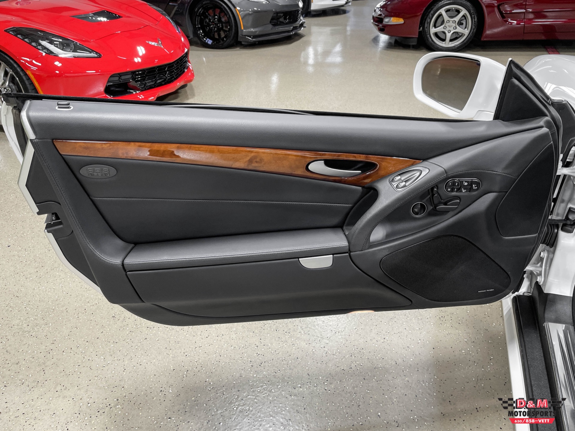 Used 2009 Mercedes-Benz SL550  | Glen Ellyn, IL