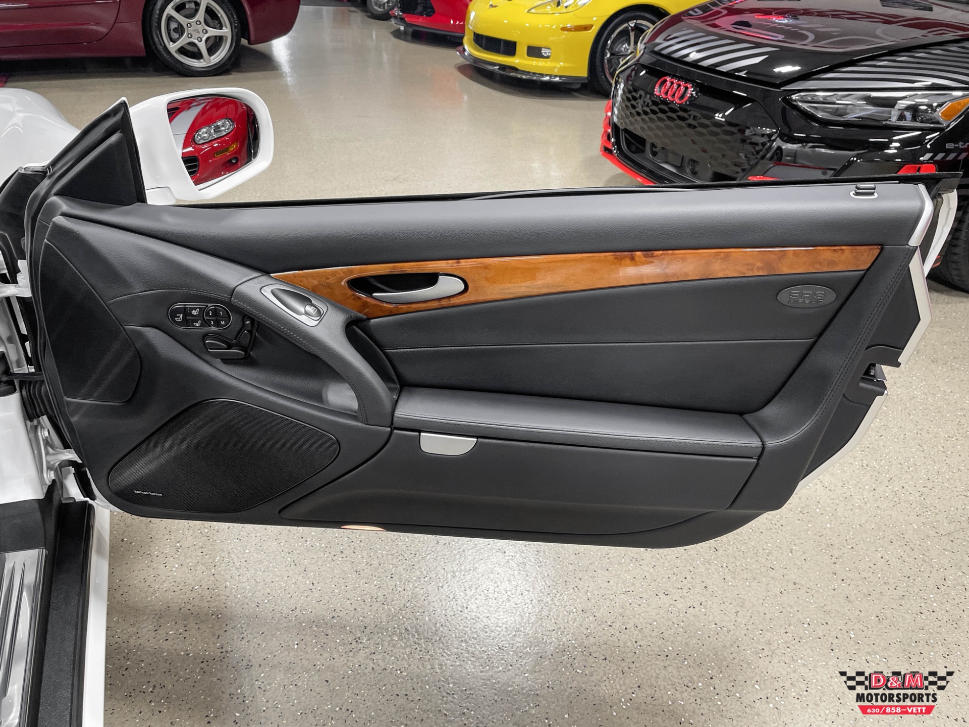 Used 2009 Mercedes-Benz SL550  | Glen Ellyn, IL