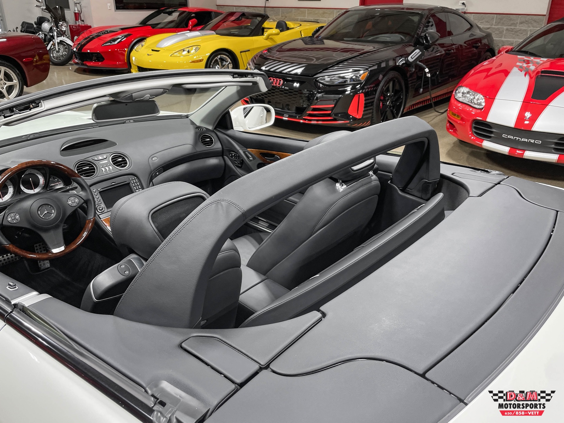 Used 2009 Mercedes-Benz SL550  | Glen Ellyn, IL