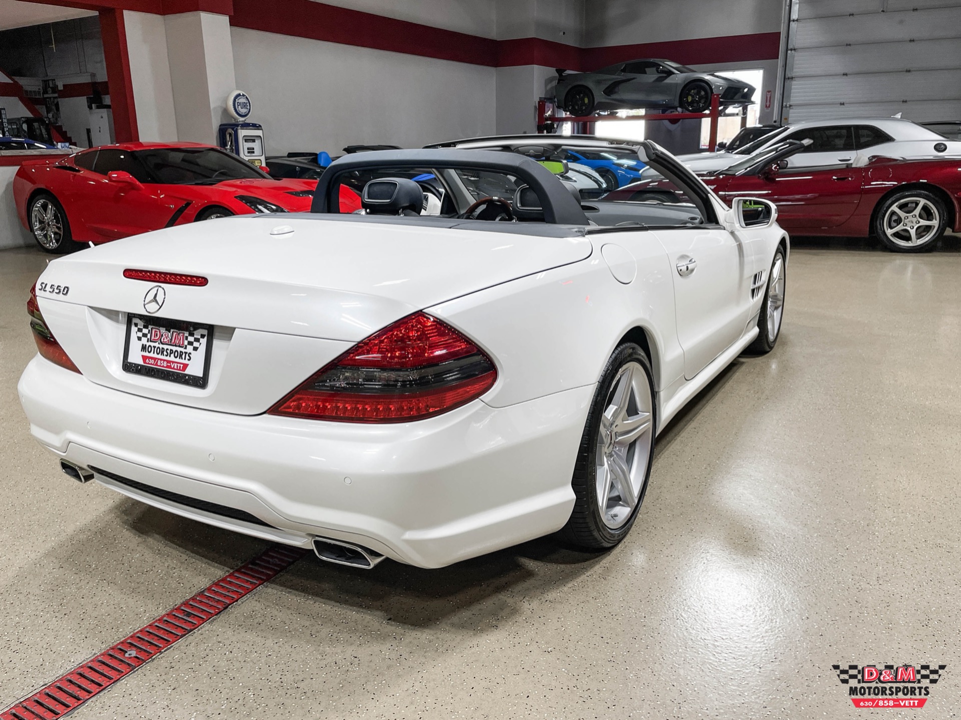 Used 2009 Mercedes-Benz SL550  | Glen Ellyn, IL