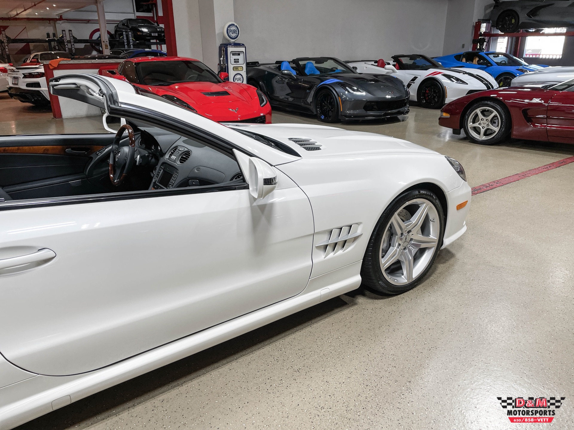 Used 2009 Mercedes-Benz SL550  | Glen Ellyn, IL