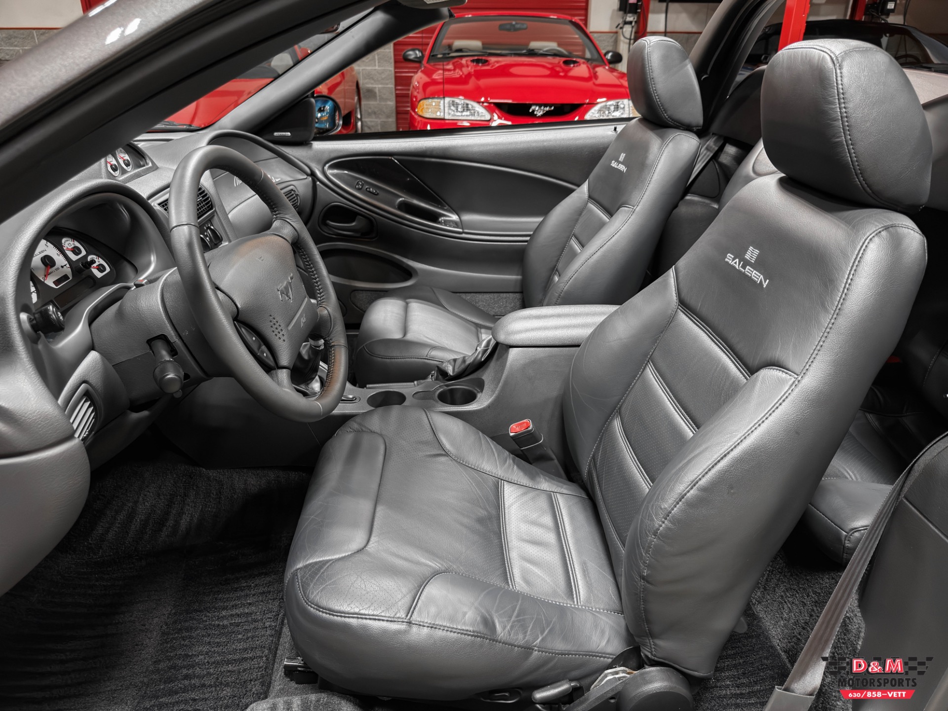 2003 Ford Mustang - Photo 13