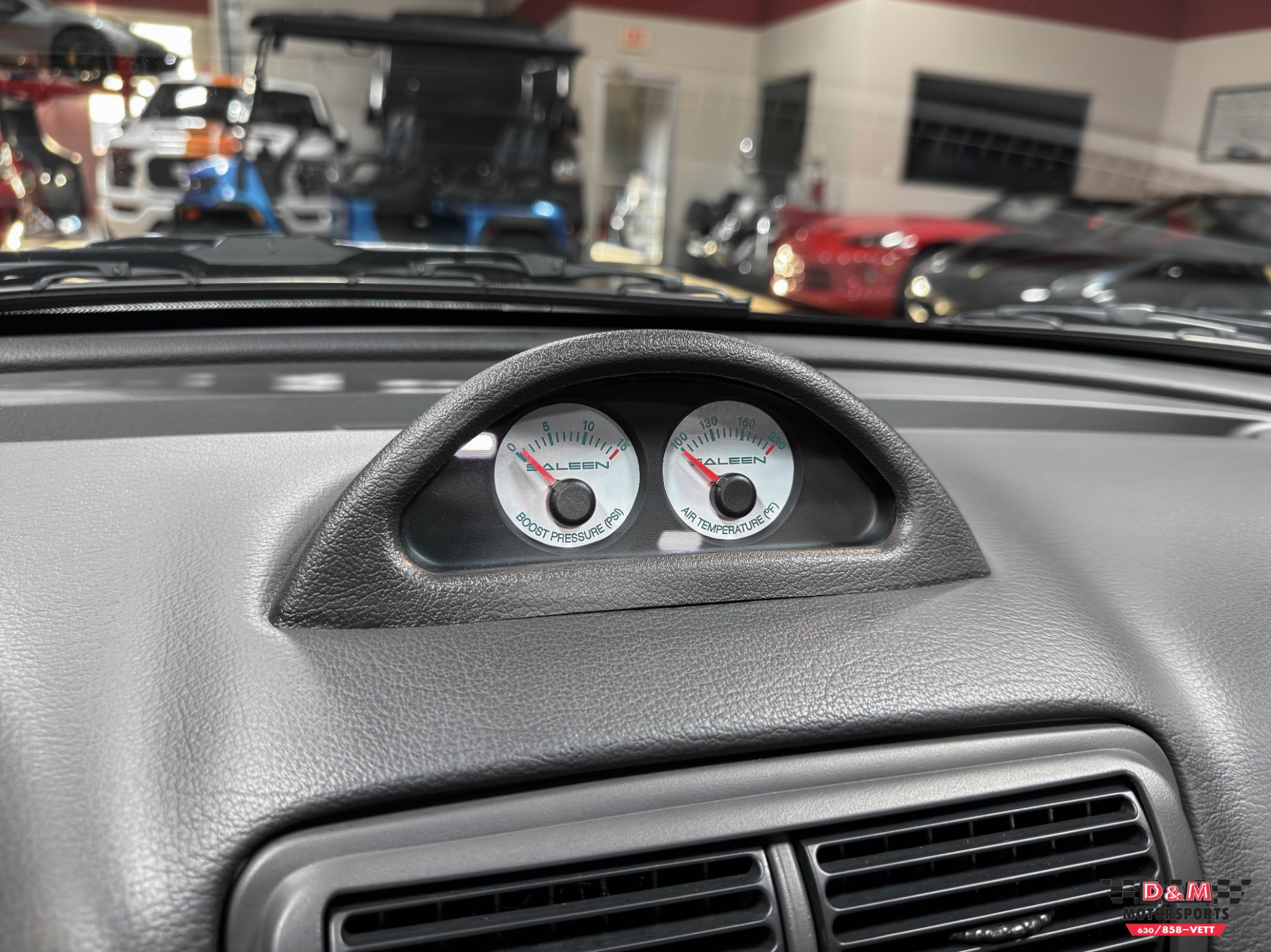 2003 Ford Mustang - Photo 21