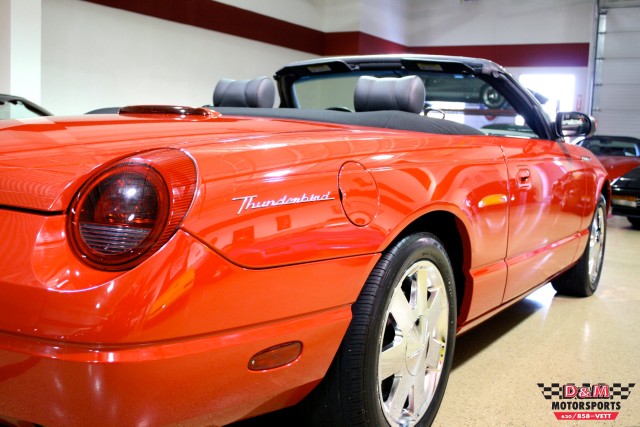 Ford thunderbird deluxe vs premium #7